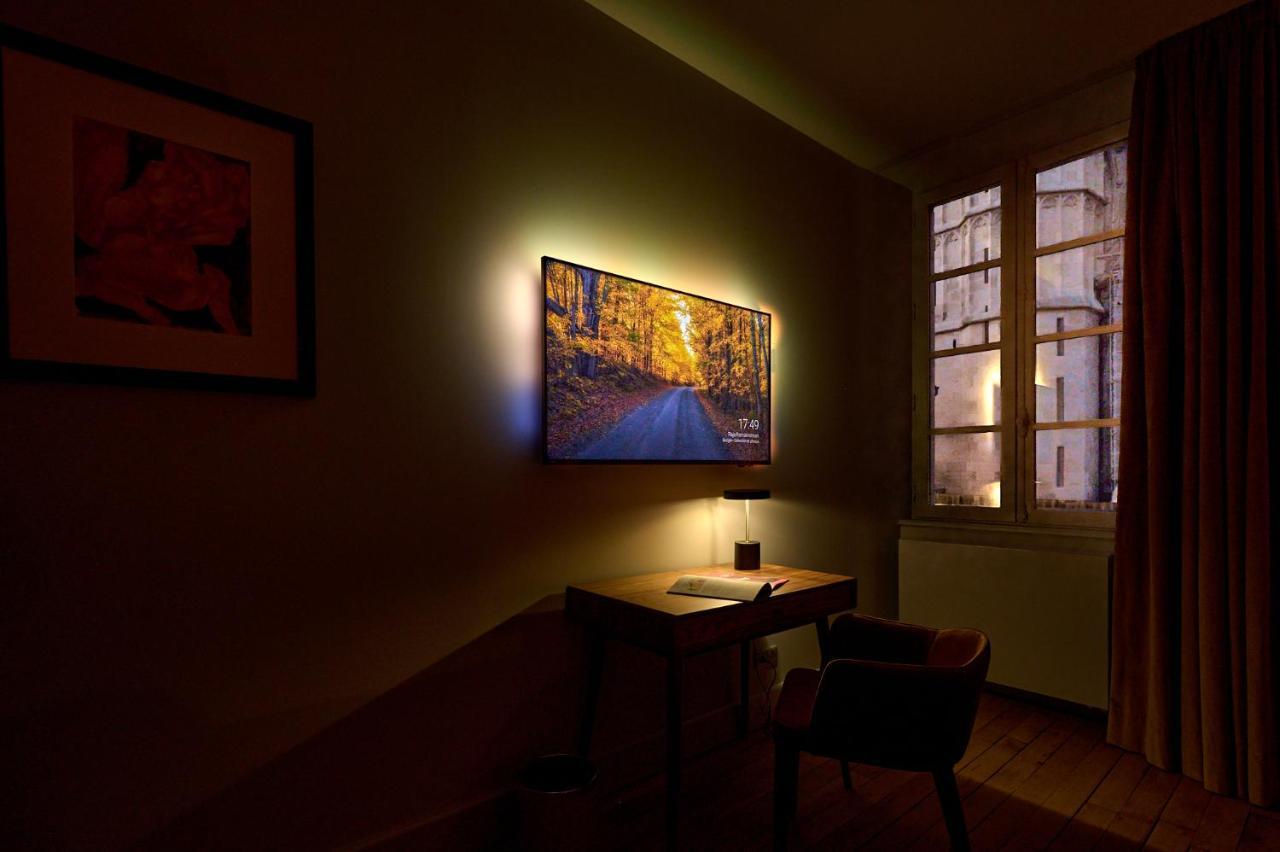 Appartement Montagnon - Les Suites Du Palais - Classe 4 Etoiles, Parking Prive, Vue Cathedrale, 3 Chambres, Primo C0Nciergerie Nevers Dış mekan fotoğraf
