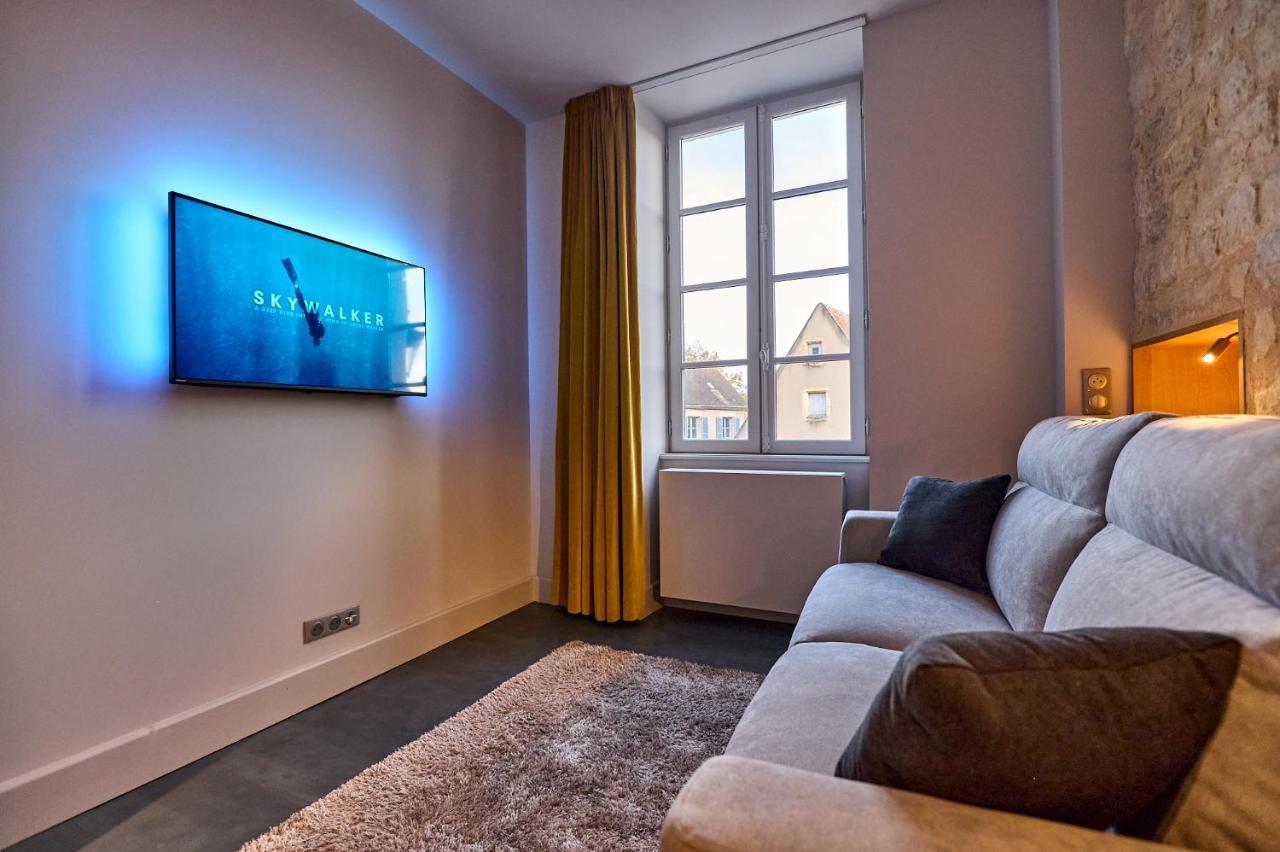 Appartement Montagnon - Les Suites Du Palais - Classe 4 Etoiles, Parking Prive, Vue Cathedrale, 3 Chambres, Primo C0Nciergerie Nevers Dış mekan fotoğraf