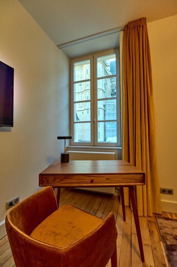 Appartement Montagnon - Les Suites Du Palais - Classe 4 Etoiles, Parking Prive, Vue Cathedrale, 3 Chambres, Primo C0Nciergerie Nevers Dış mekan fotoğraf