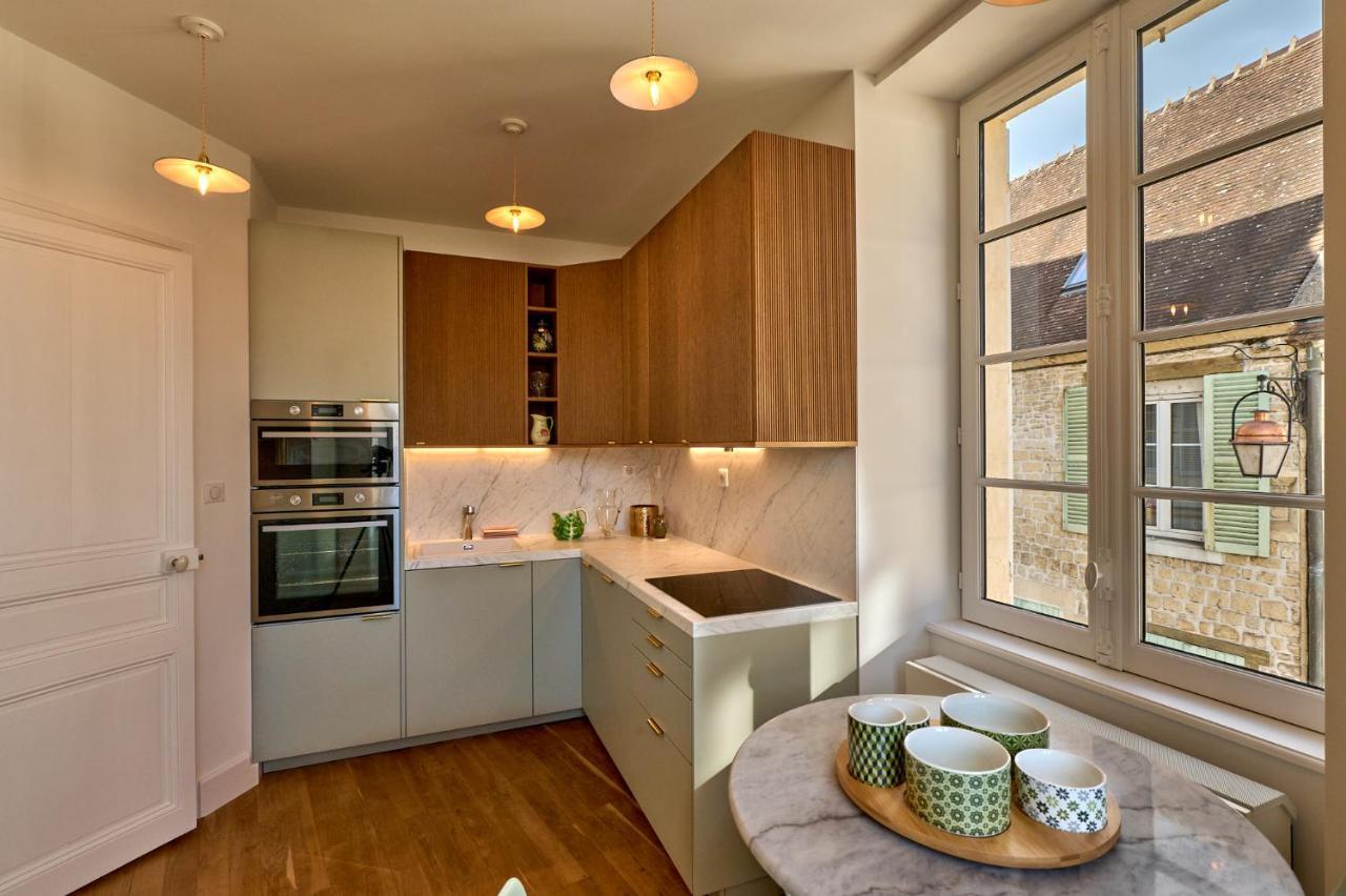 Appartement Montagnon - Les Suites Du Palais - Classe 4 Etoiles, Parking Prive, Vue Cathedrale, 3 Chambres, Primo C0Nciergerie Nevers Dış mekan fotoğraf