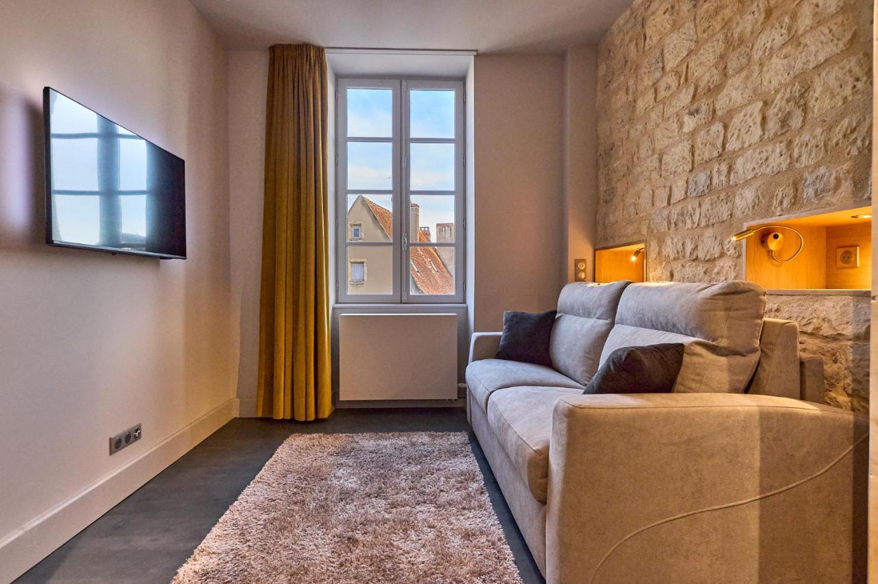 Appartement Montagnon - Les Suites Du Palais - Classe 4 Etoiles, Parking Prive, Vue Cathedrale, 3 Chambres, Primo C0Nciergerie Nevers Dış mekan fotoğraf