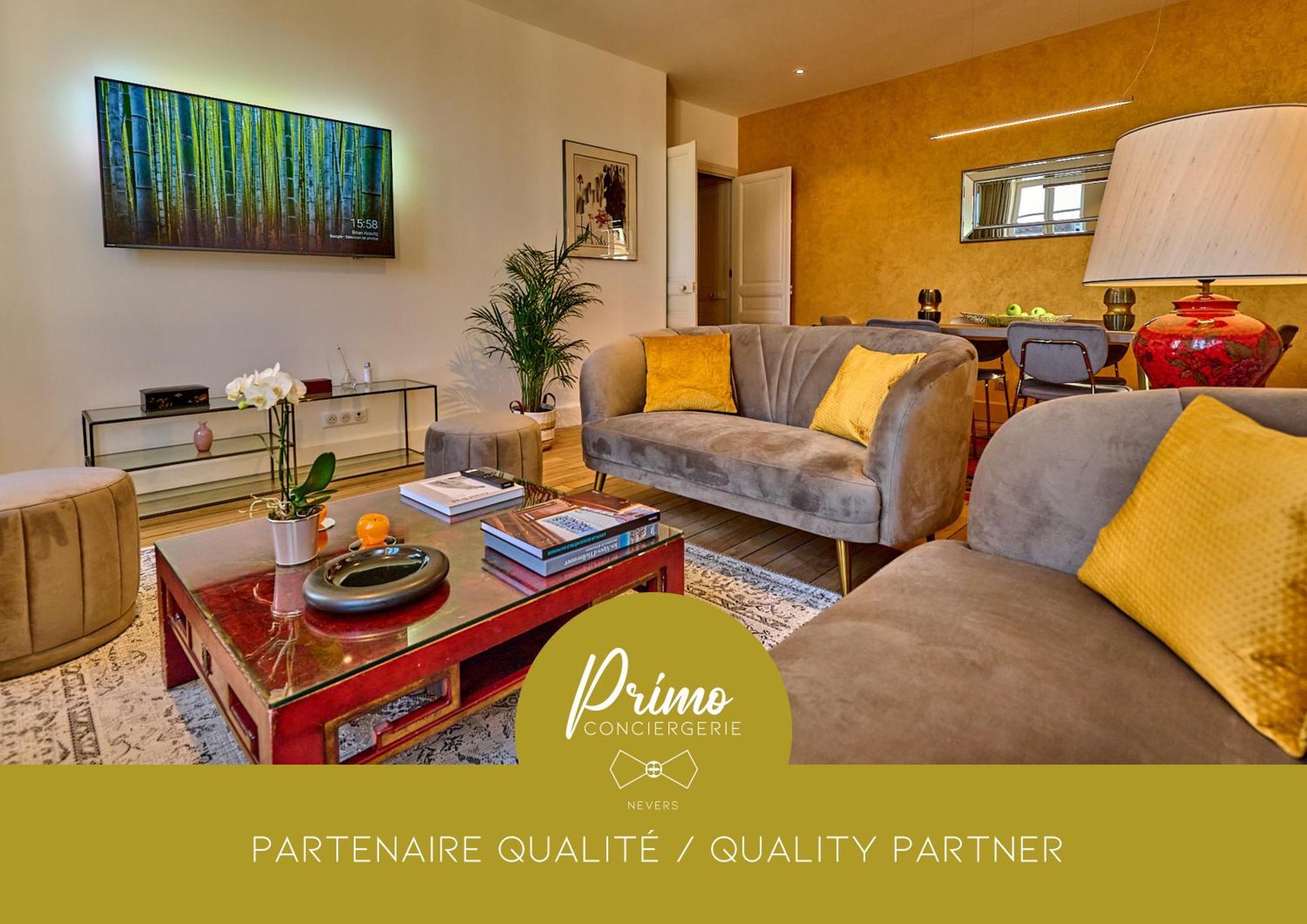 Appartement Montagnon - Les Suites Du Palais - Classe 4 Etoiles, Parking Prive, Vue Cathedrale, 3 Chambres, Primo C0Nciergerie Nevers Dış mekan fotoğraf